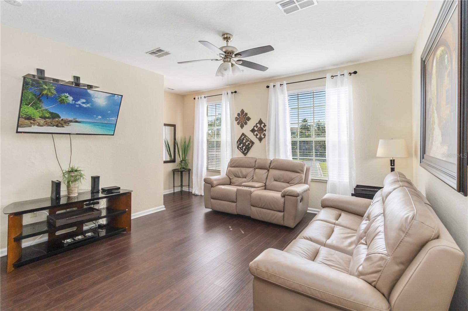 VISTA CAY AT HARBOR SQUARE CONDO PH 4 - Residential Lease