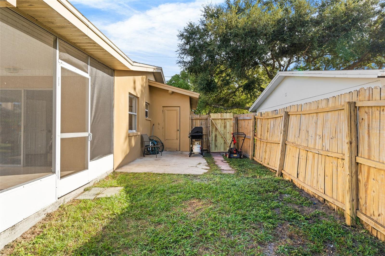 CURLEW CITY - Residential