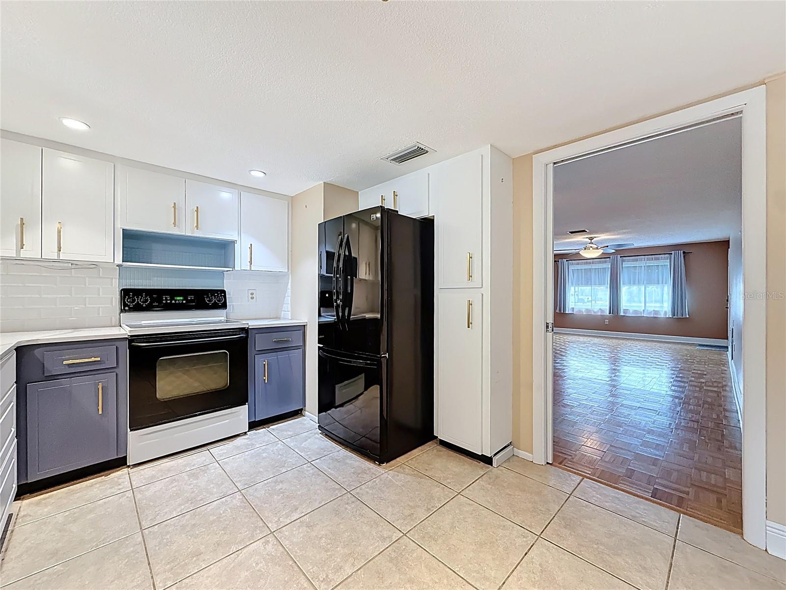 ROTHMOOR ESTATES CONDO - Residential