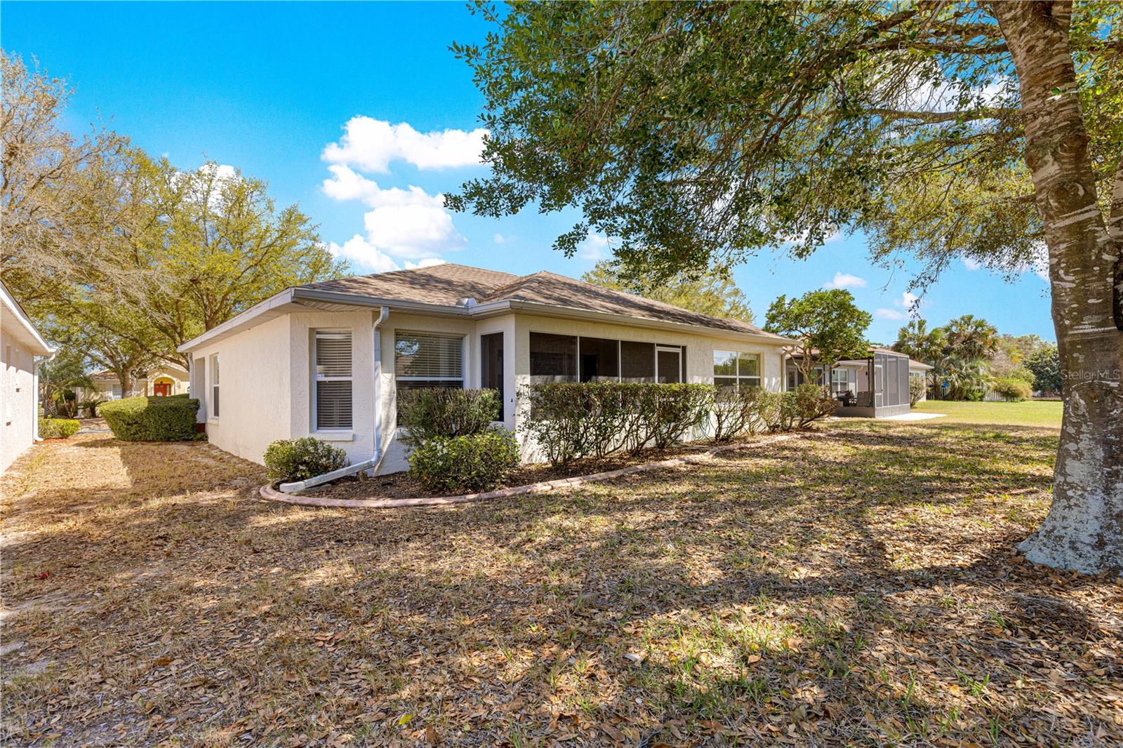 ON TOP OF THE WORLD - Residential