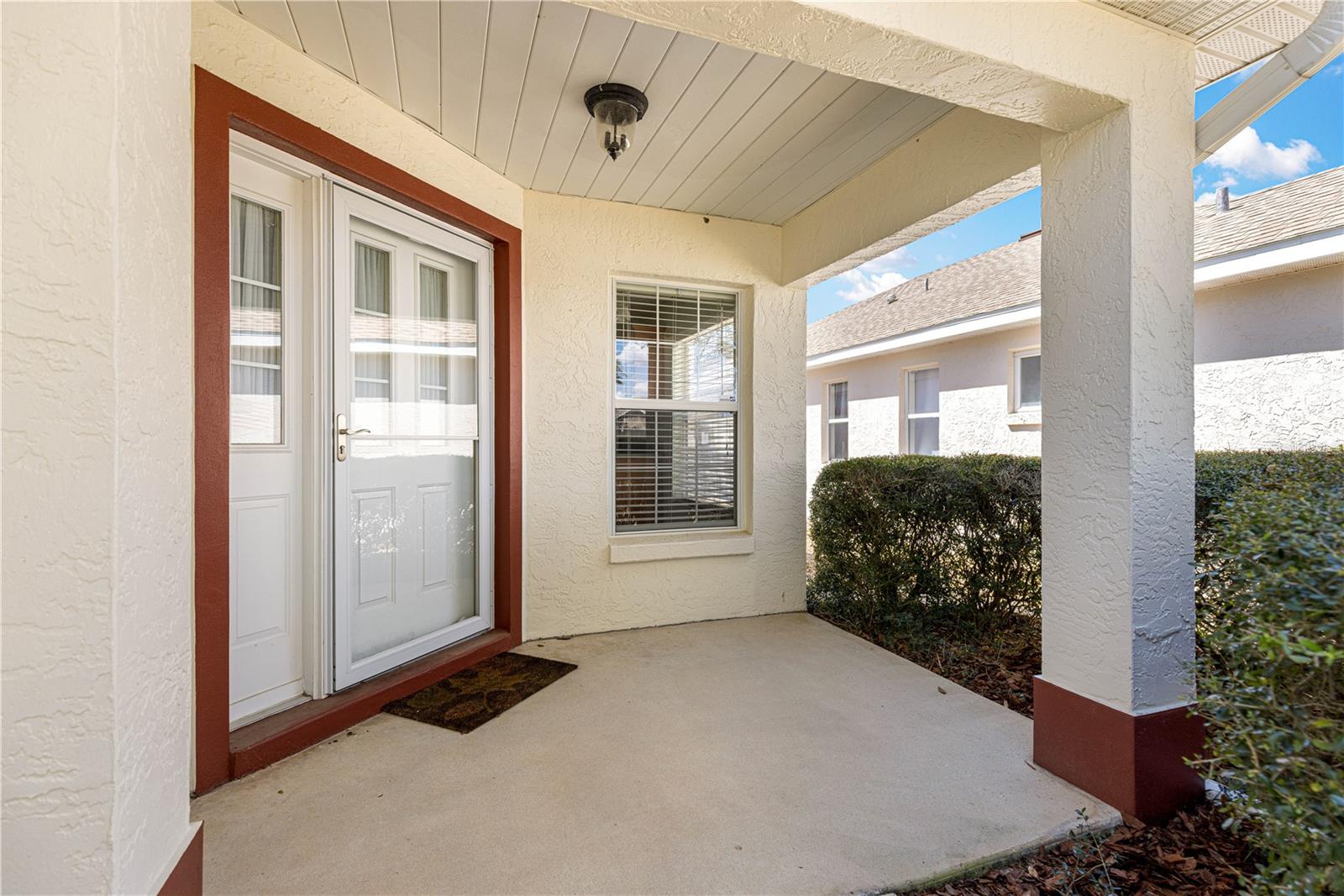 ON TOP OF THE WORLD - Residential