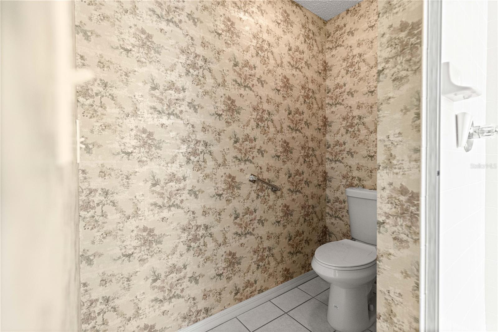 ON TOP OF THE WORLD - Residential