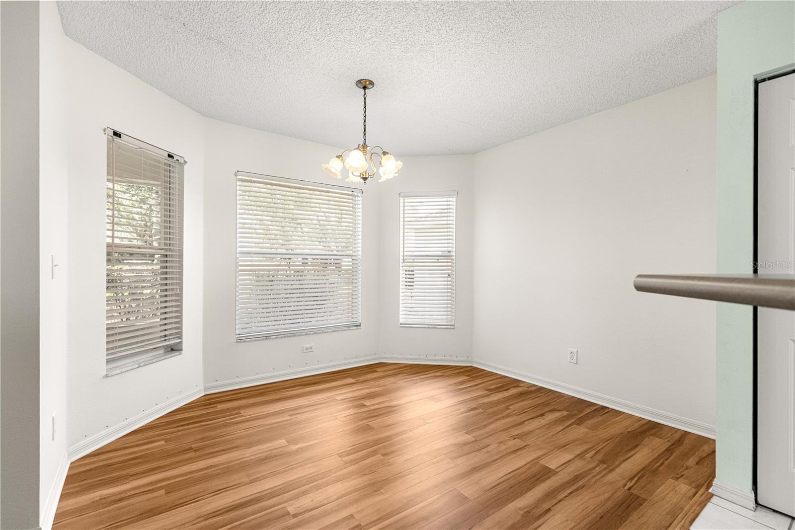 ON TOP OF THE WORLD - Residential