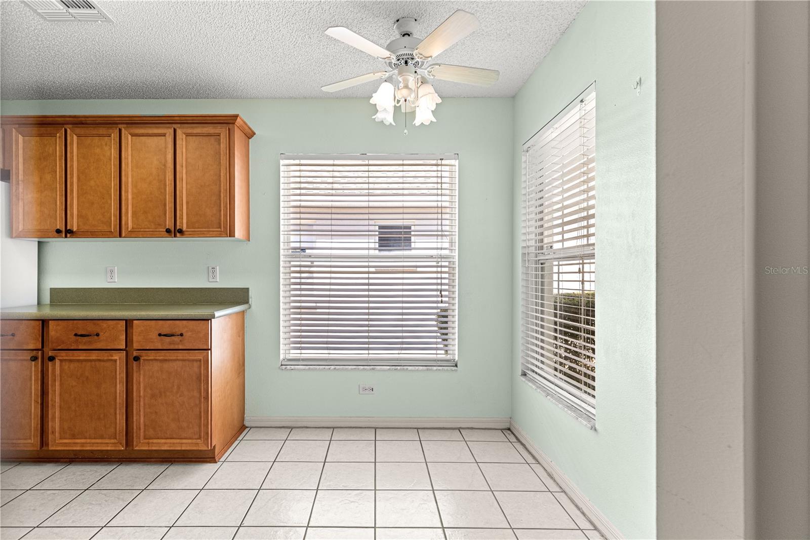 ON TOP OF THE WORLD - Residential