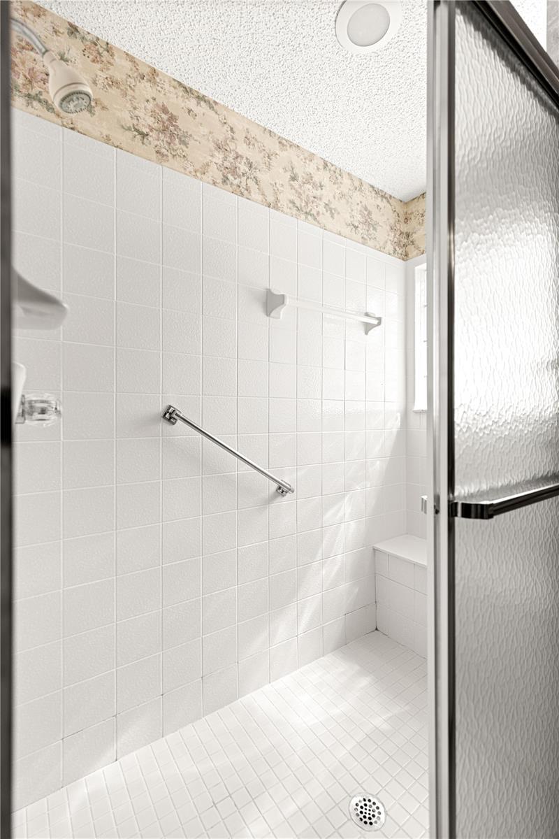 ON TOP OF THE WORLD - Residential