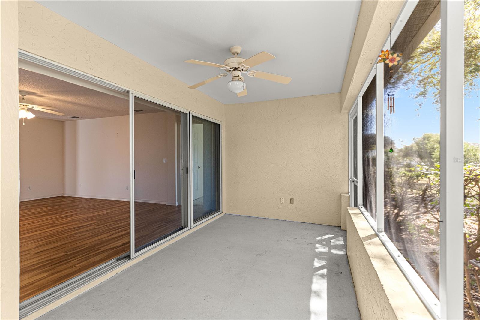 ON TOP OF THE WORLD - Residential