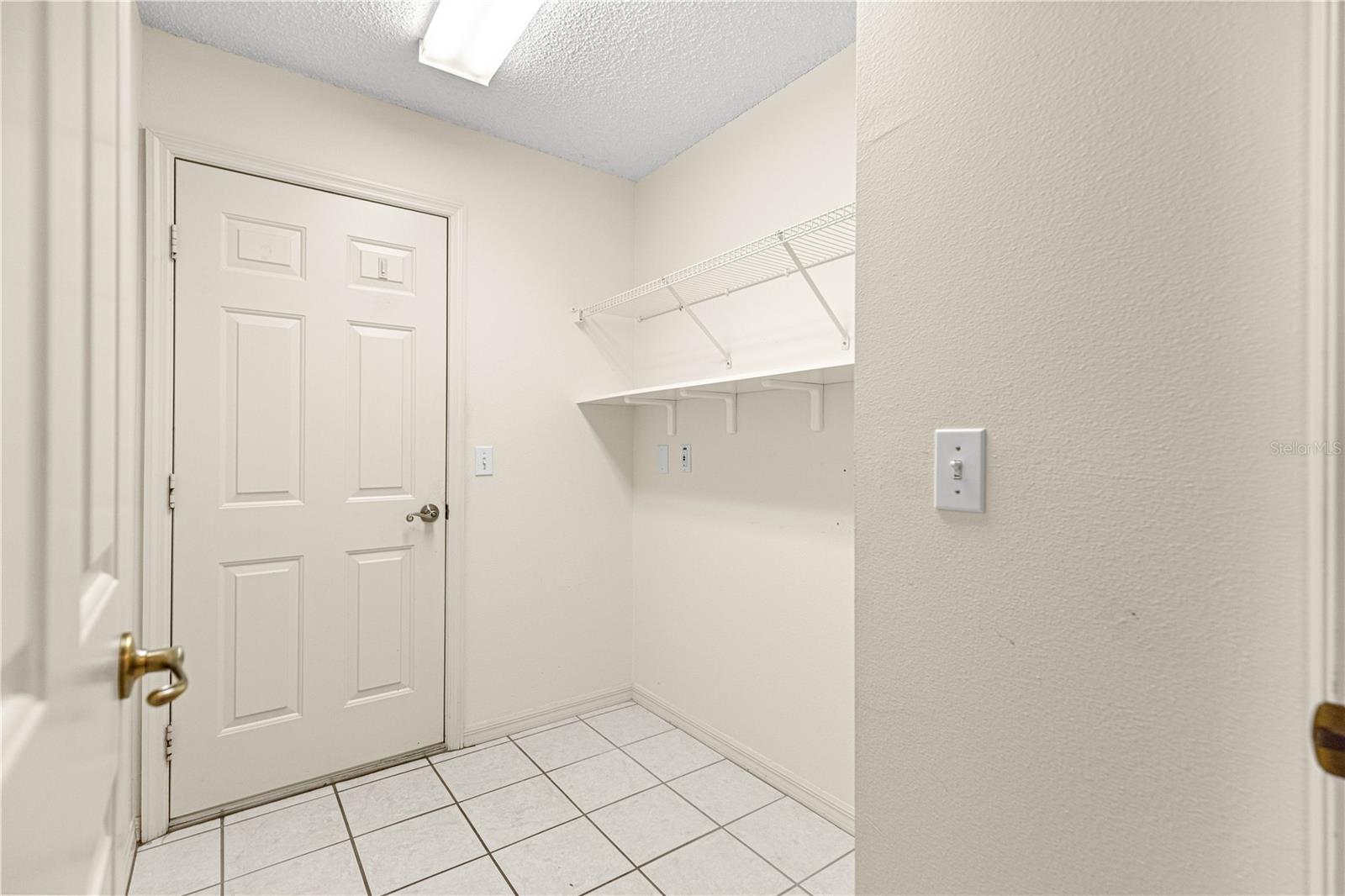 ON TOP OF THE WORLD - Residential