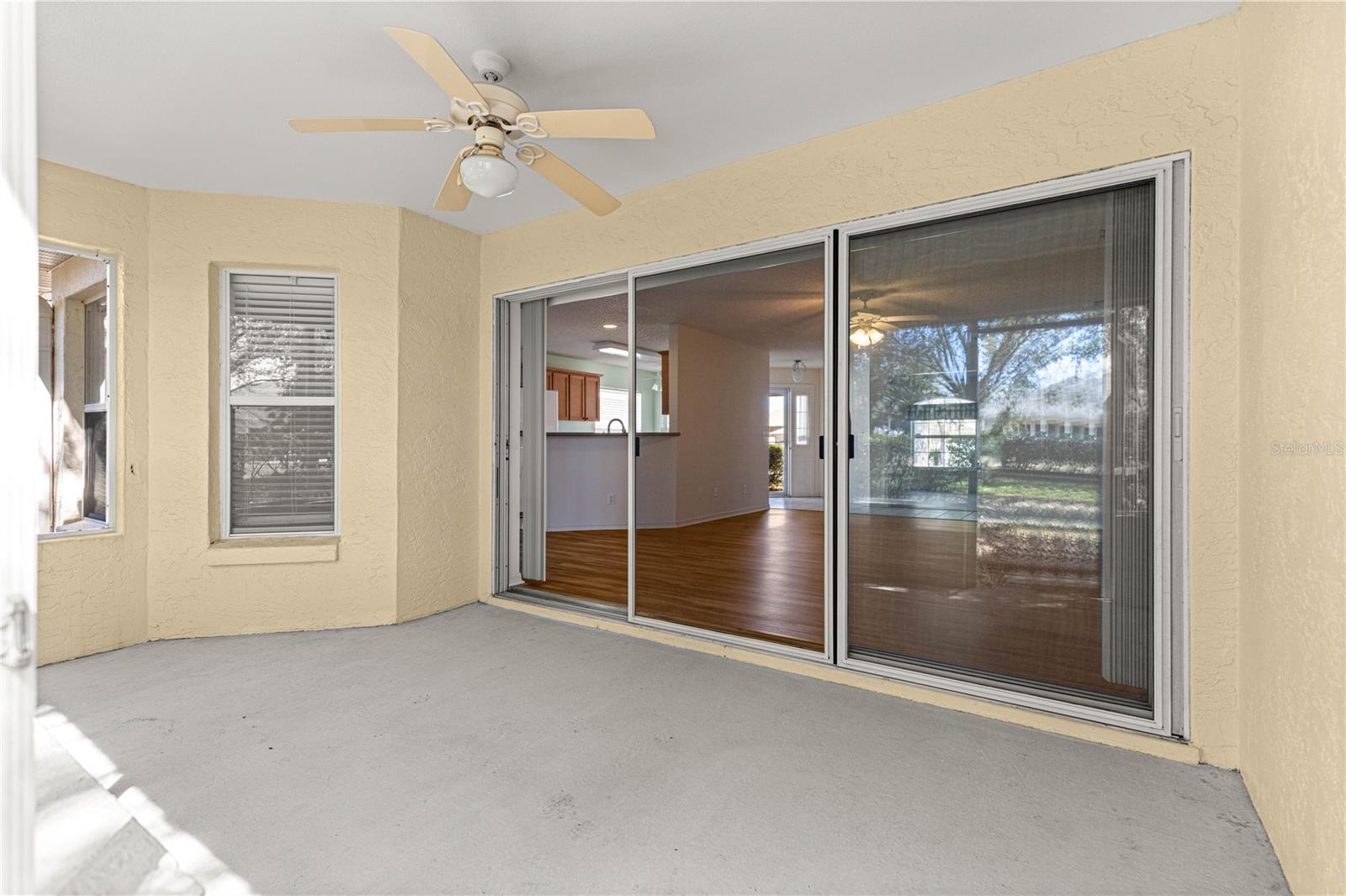 ON TOP OF THE WORLD - Residential