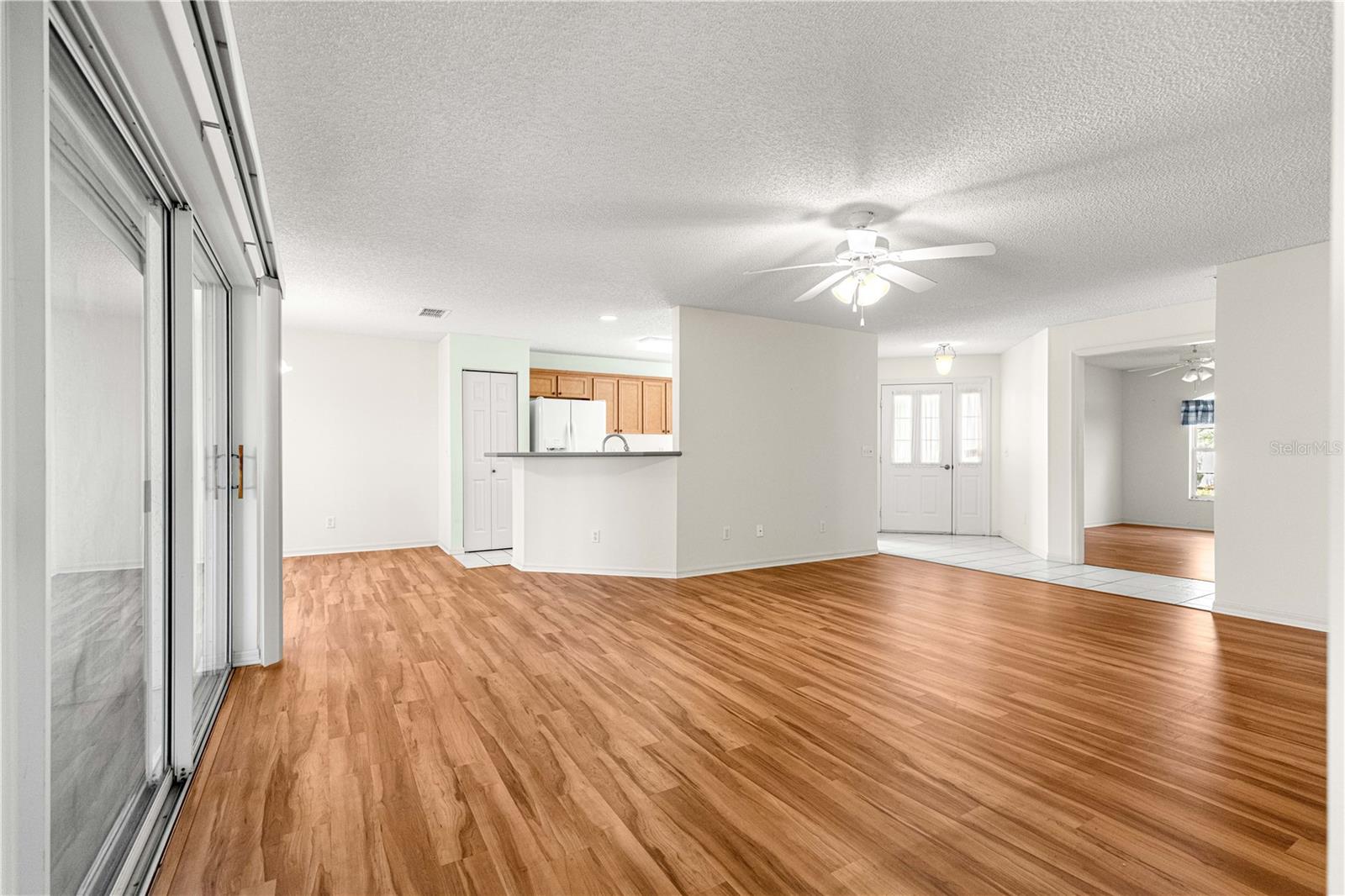 ON TOP OF THE WORLD - Residential