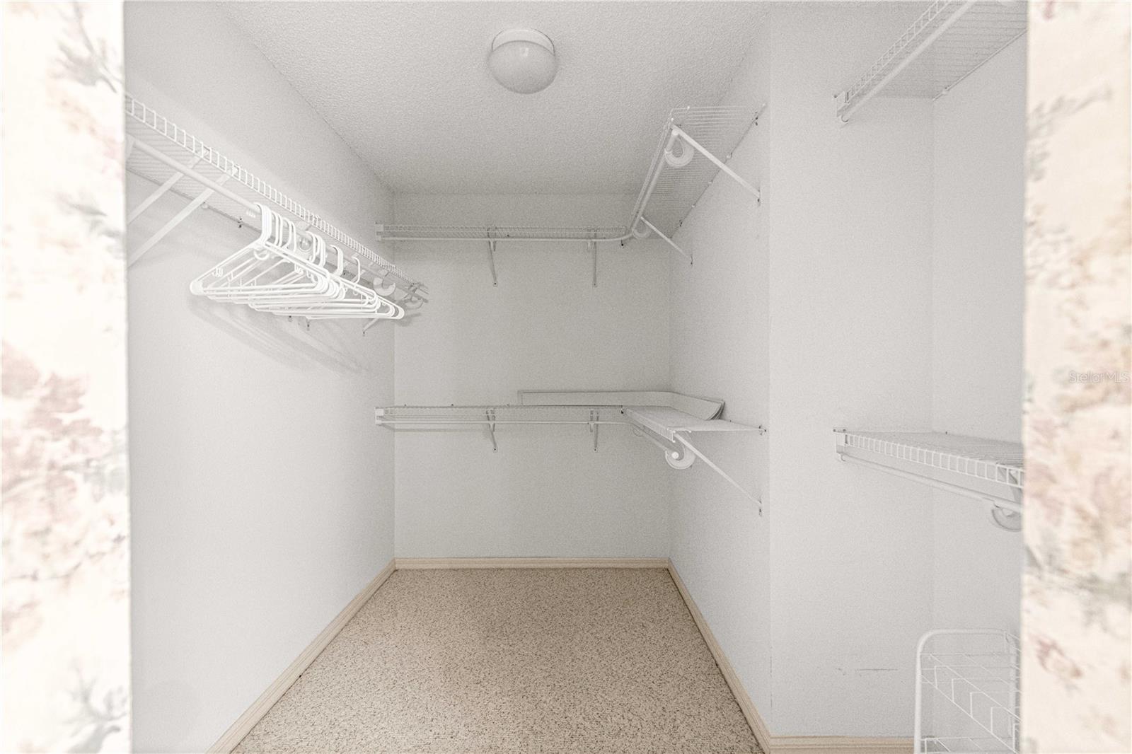 ON TOP OF THE WORLD - Residential