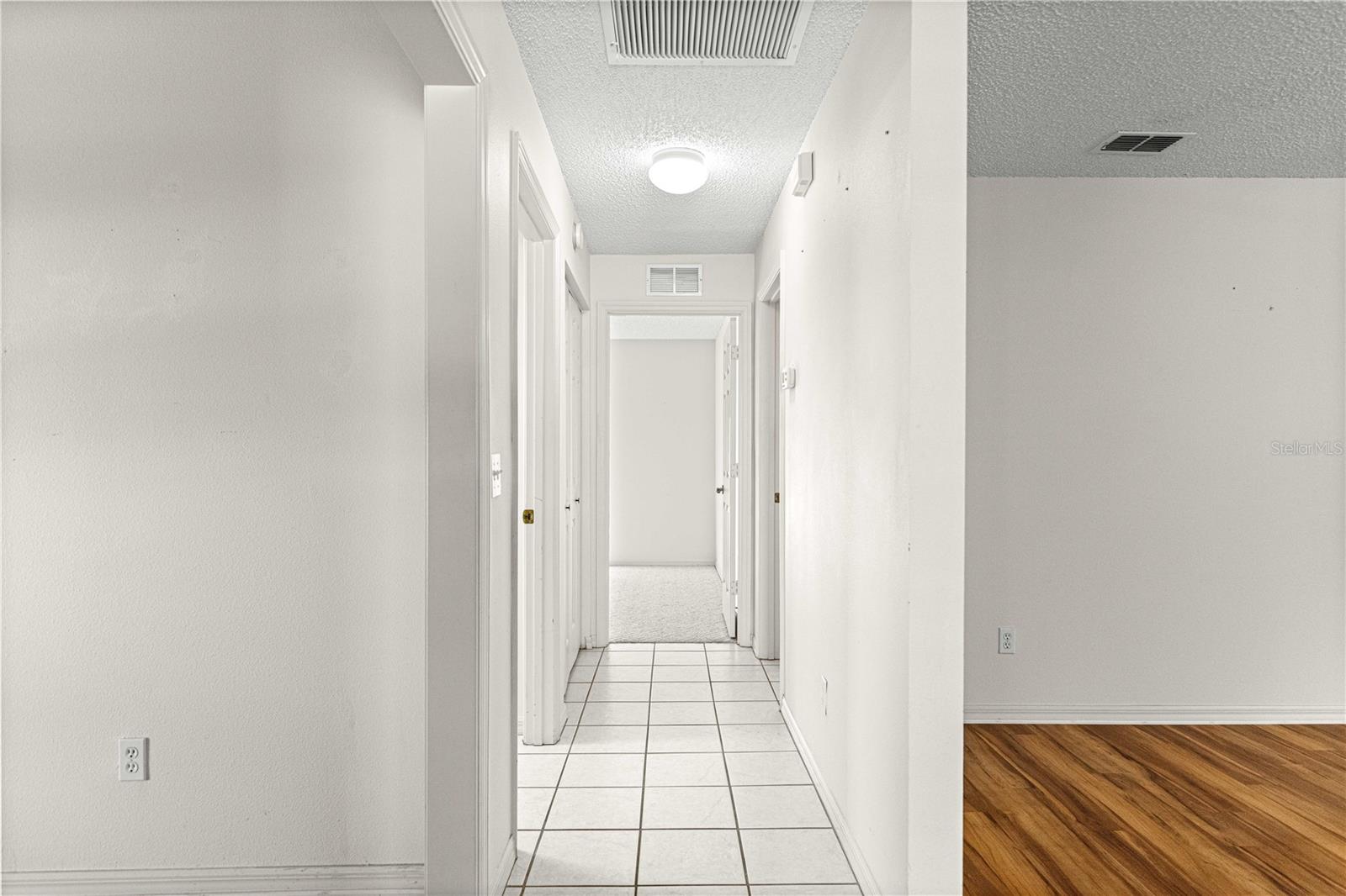 ON TOP OF THE WORLD - Residential