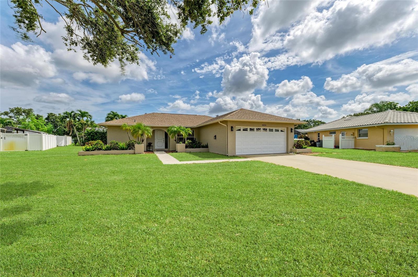 VILLAGE GREEN OF BRADENTON - Residential
