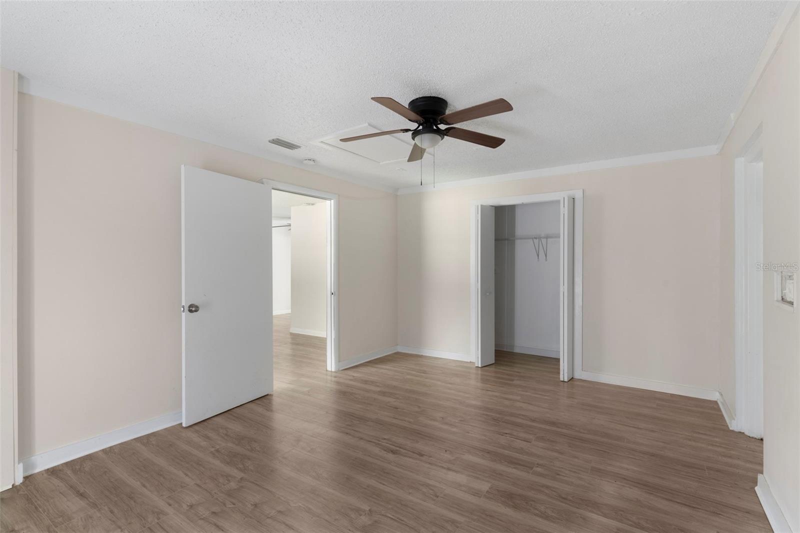 RAINBOW LAKES ESTATE - Residential Lease