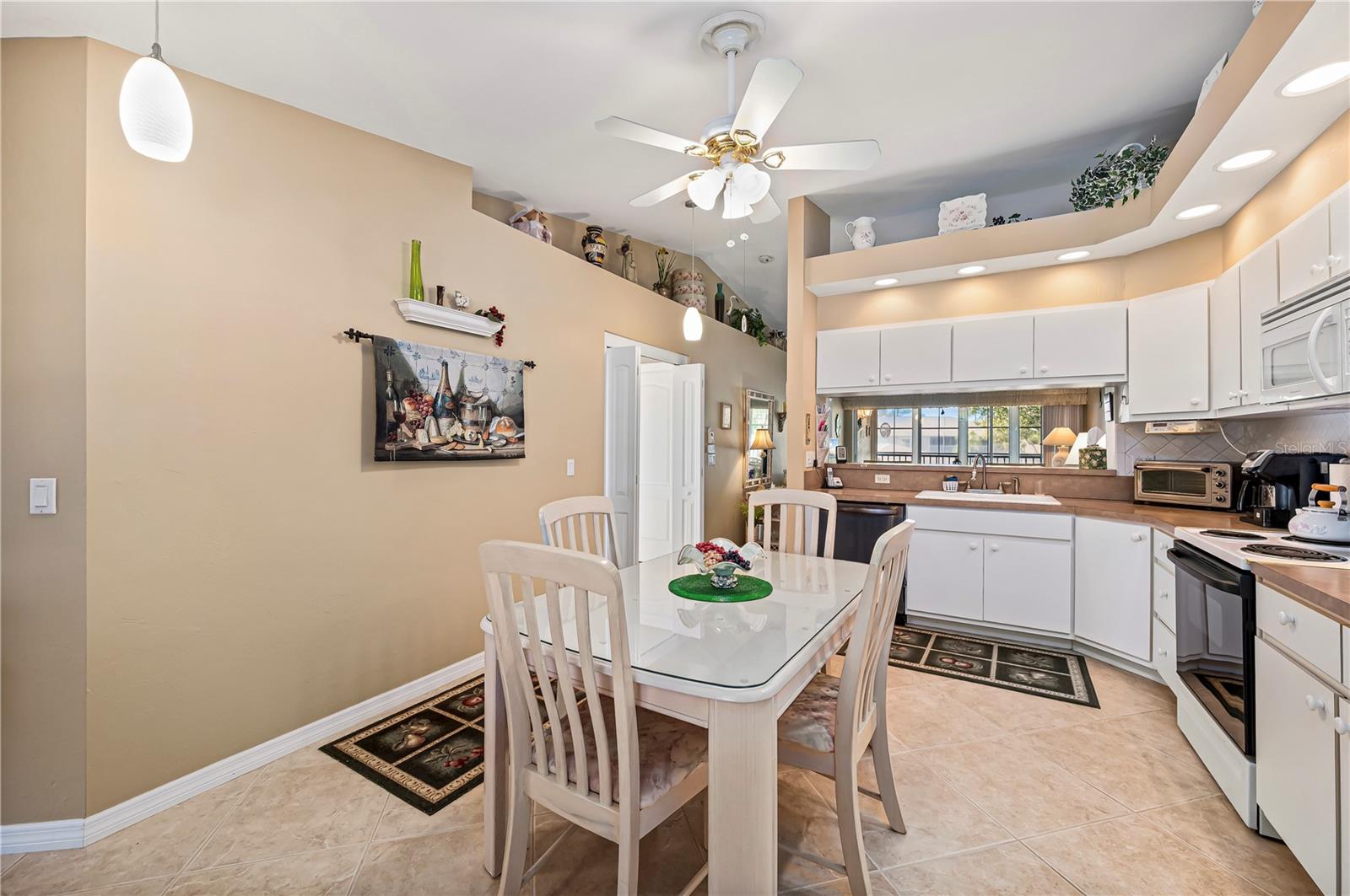 CRYSTAL BAY/KINGSWAY - Residential