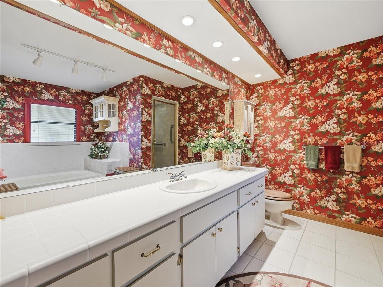 VILLAGE X UNIT II OF CARROLLWO - Residential
