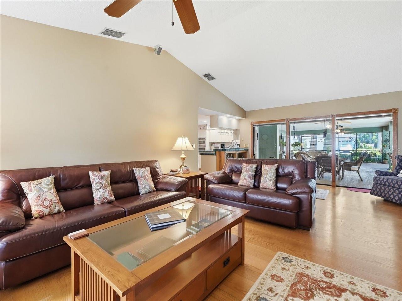 VILLAGE X UNIT II OF CARROLLWO - Residential