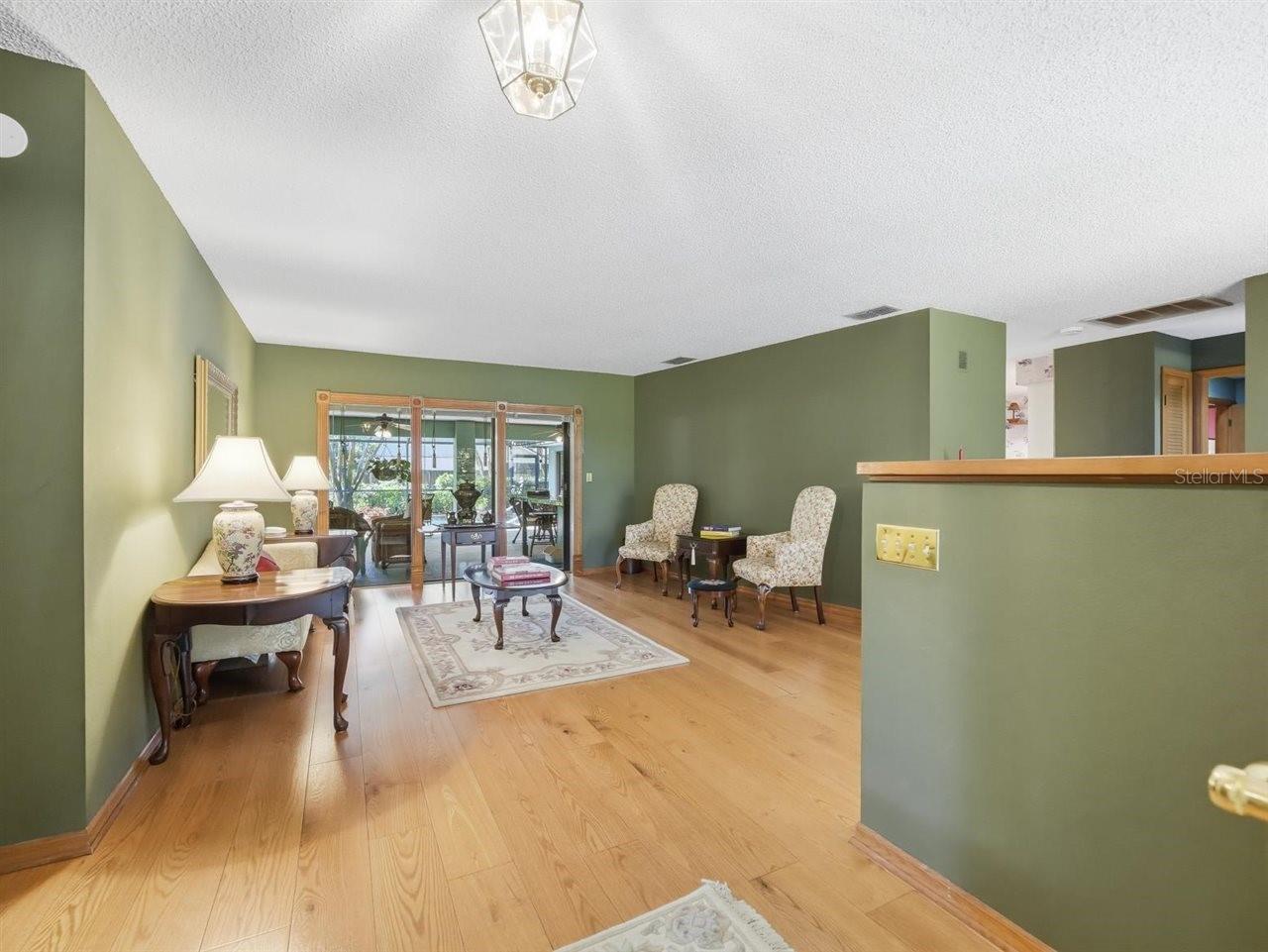 VILLAGE X UNIT II OF CARROLLWO - Residential