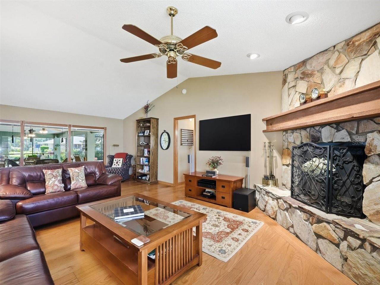 VILLAGE X UNIT II OF CARROLLWO - Residential