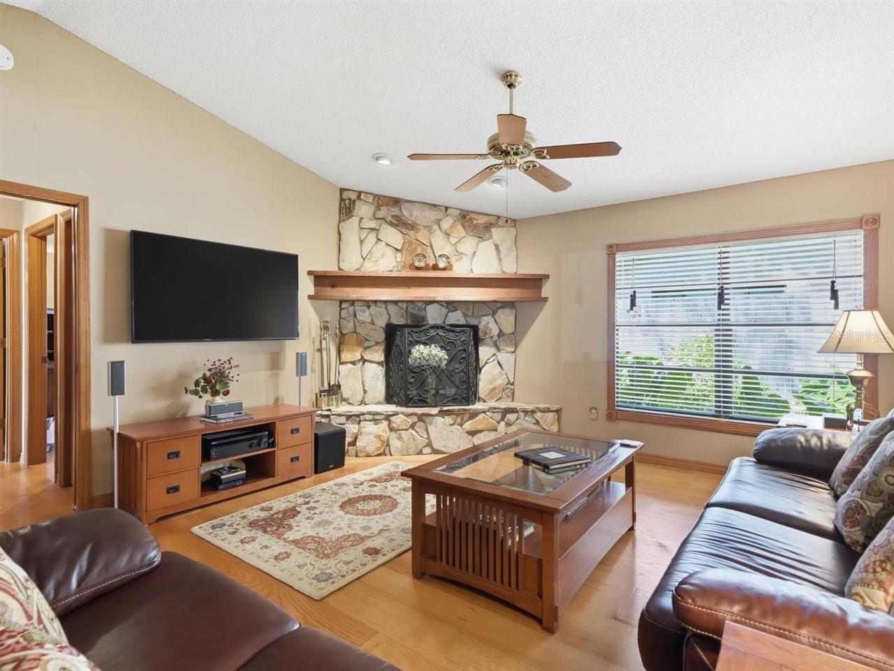 VILLAGE X UNIT II OF CARROLLWO - Residential