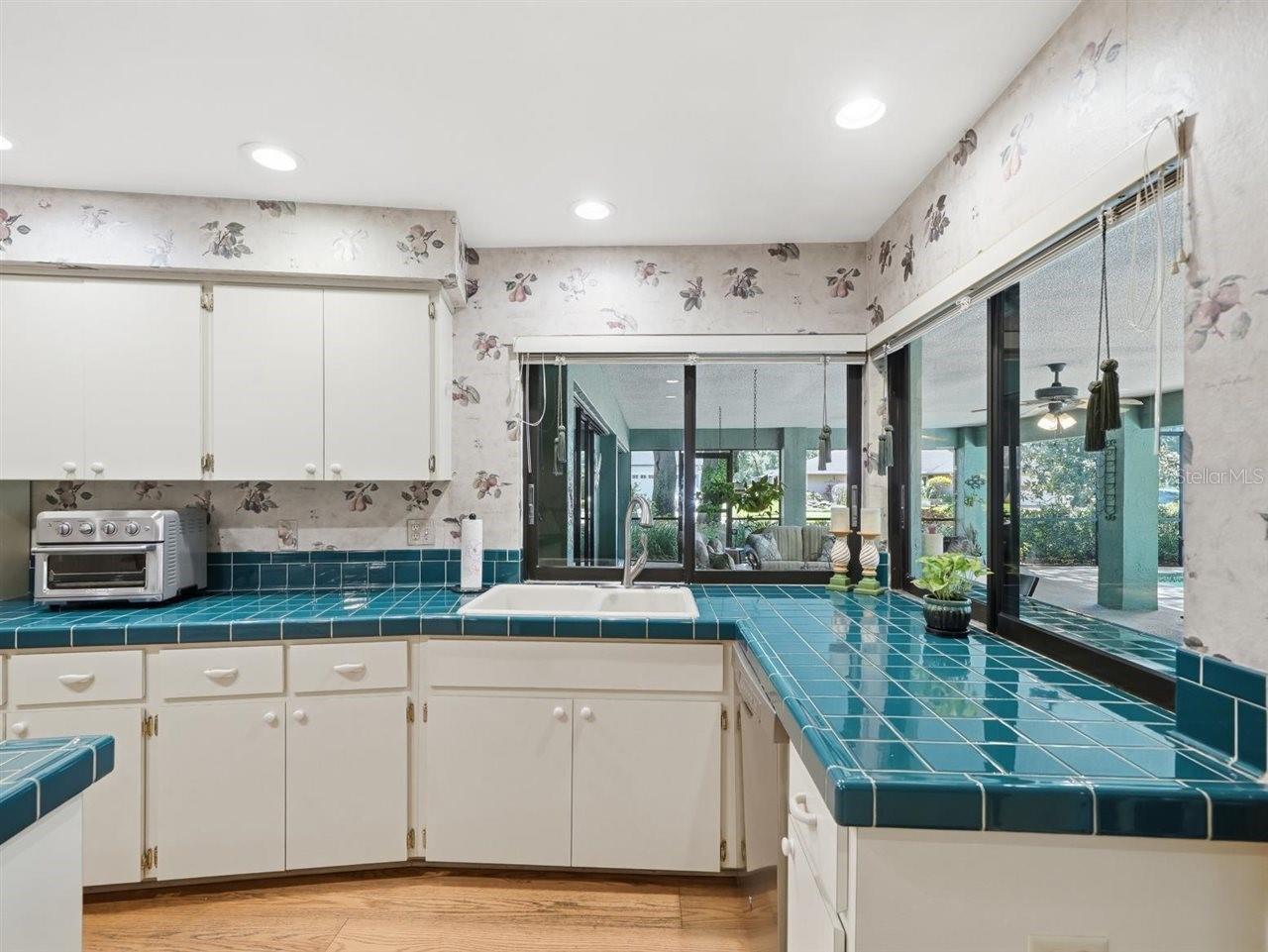VILLAGE X UNIT II OF CARROLLWO - Residential