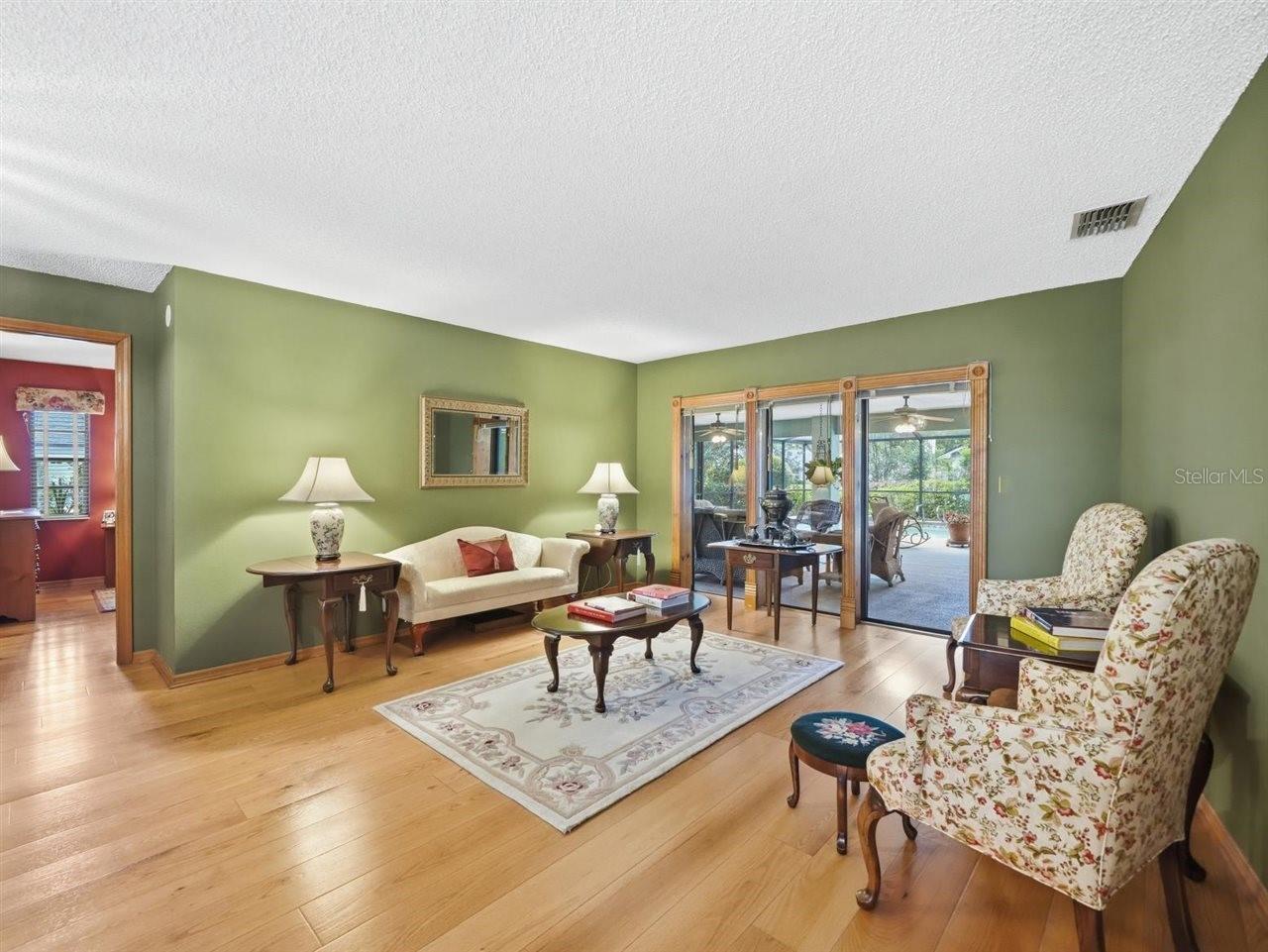 VILLAGE X UNIT II OF CARROLLWO - Residential