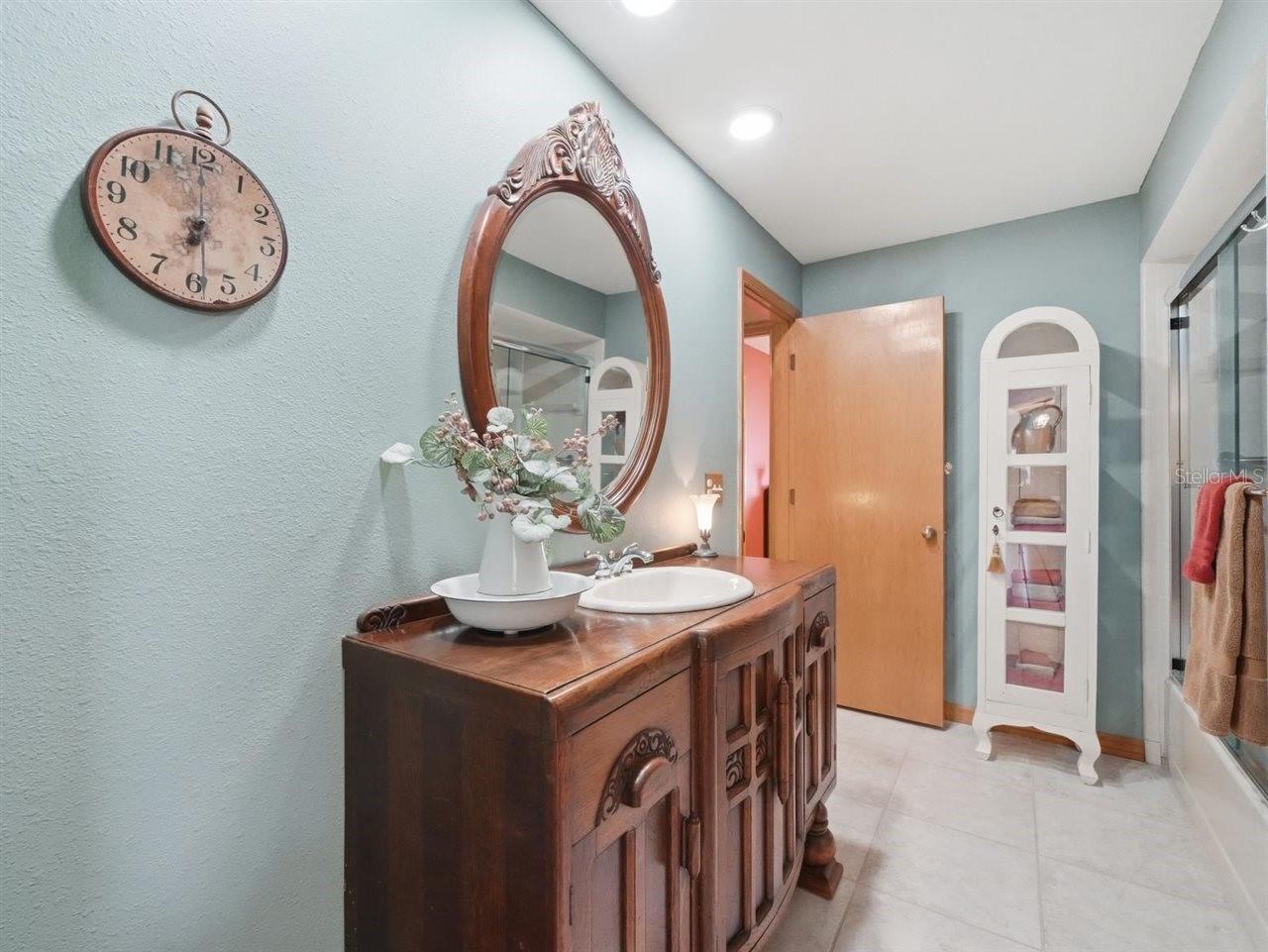 VILLAGE X UNIT II OF CARROLLWO - Residential
