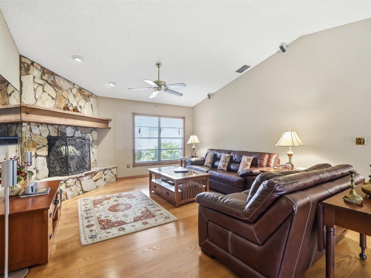 VILLAGE X UNIT II OF CARROLLWO - Residential