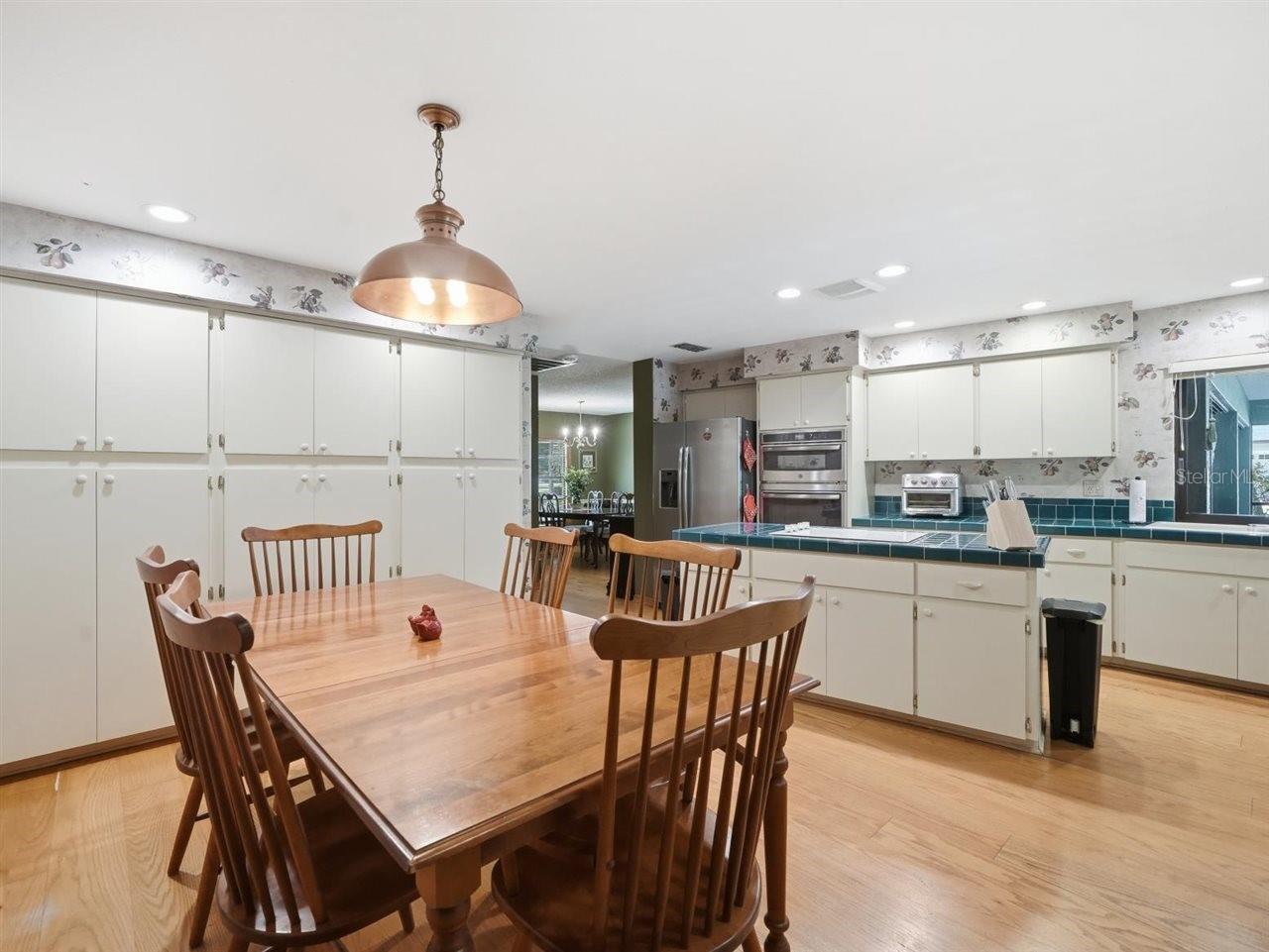 VILLAGE X UNIT II OF CARROLLWO - Residential