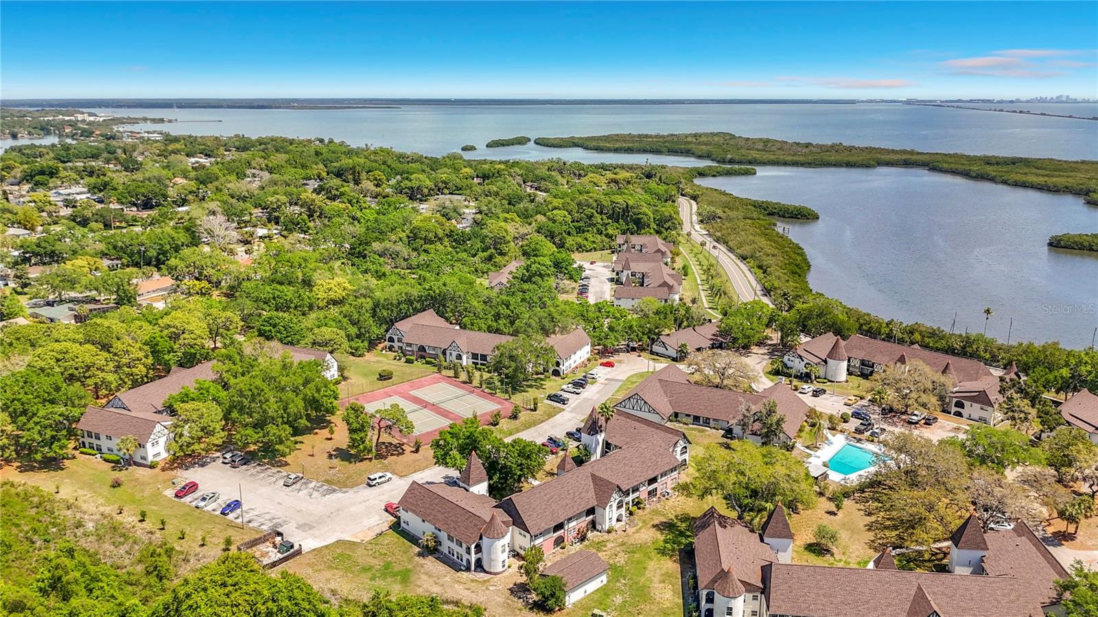 HARBOUR TOWNE CONDO - Residential