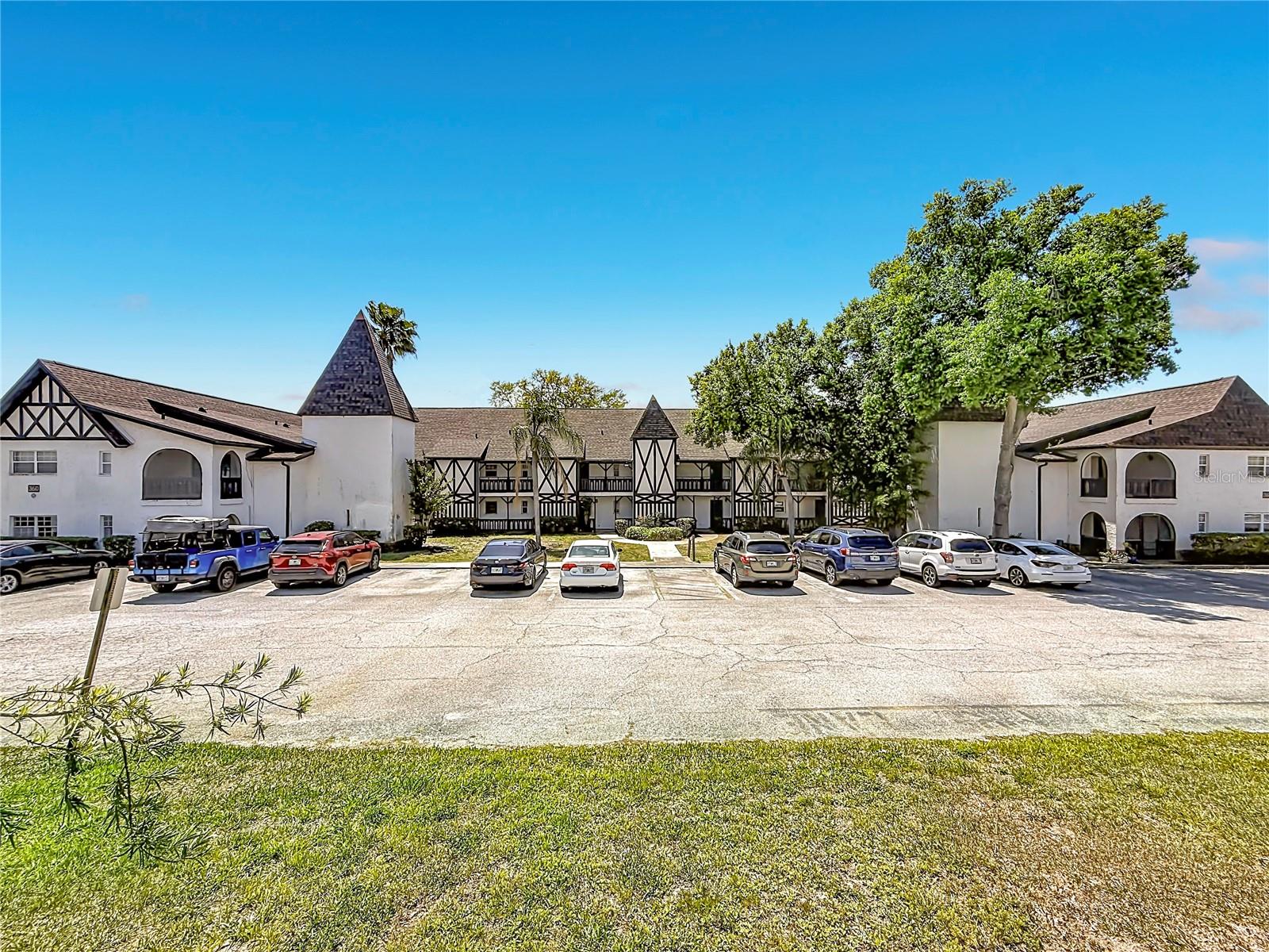 HARBOUR TOWNE CONDO - Residential