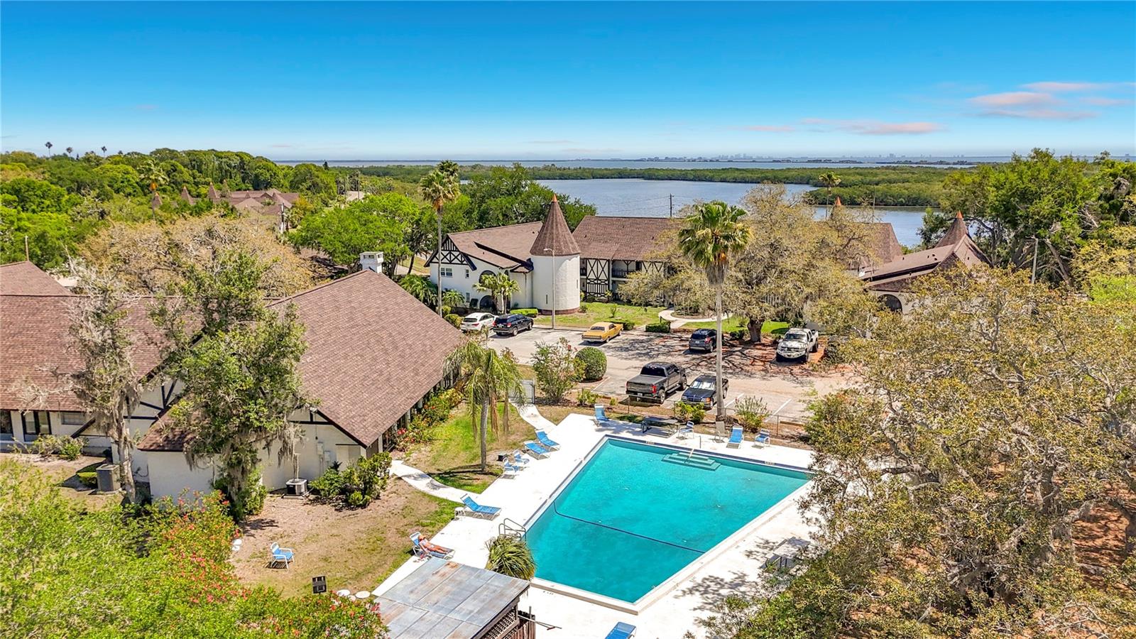 HARBOUR TOWNE CONDO - Residential