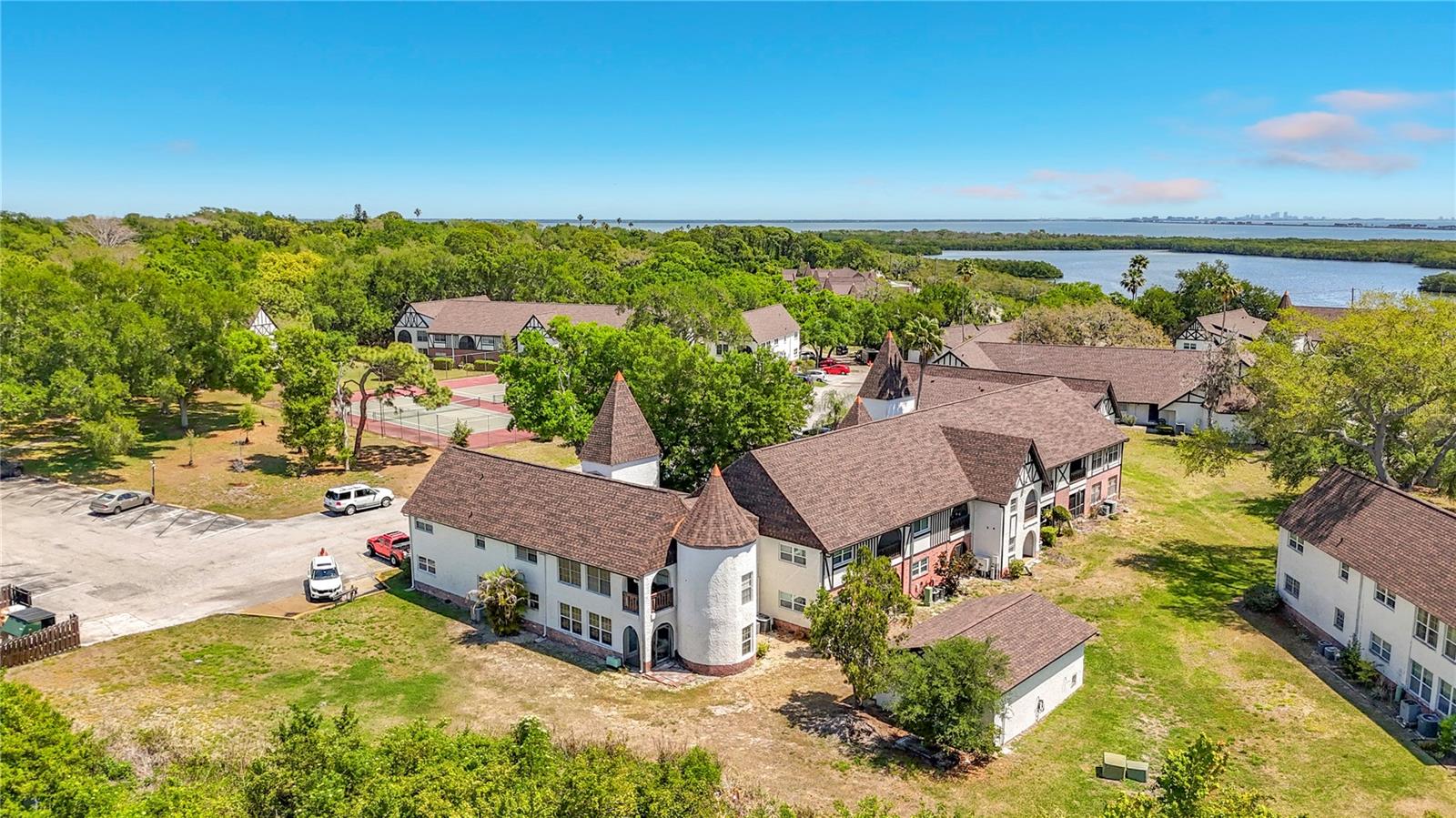 HARBOUR TOWNE CONDO - Residential