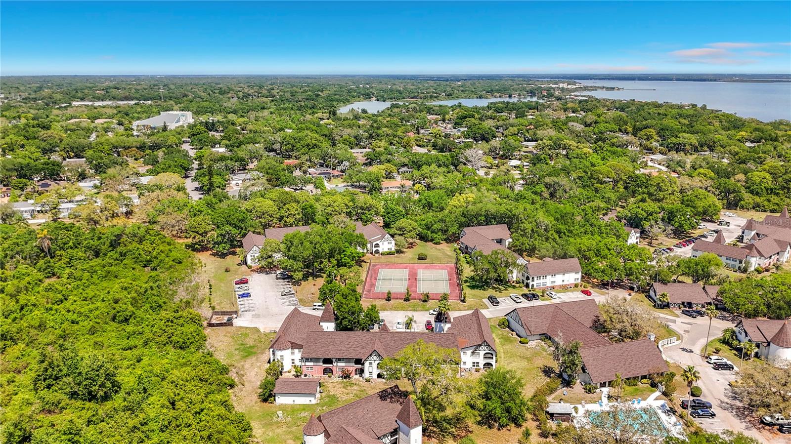 HARBOUR TOWNE CONDO - Residential