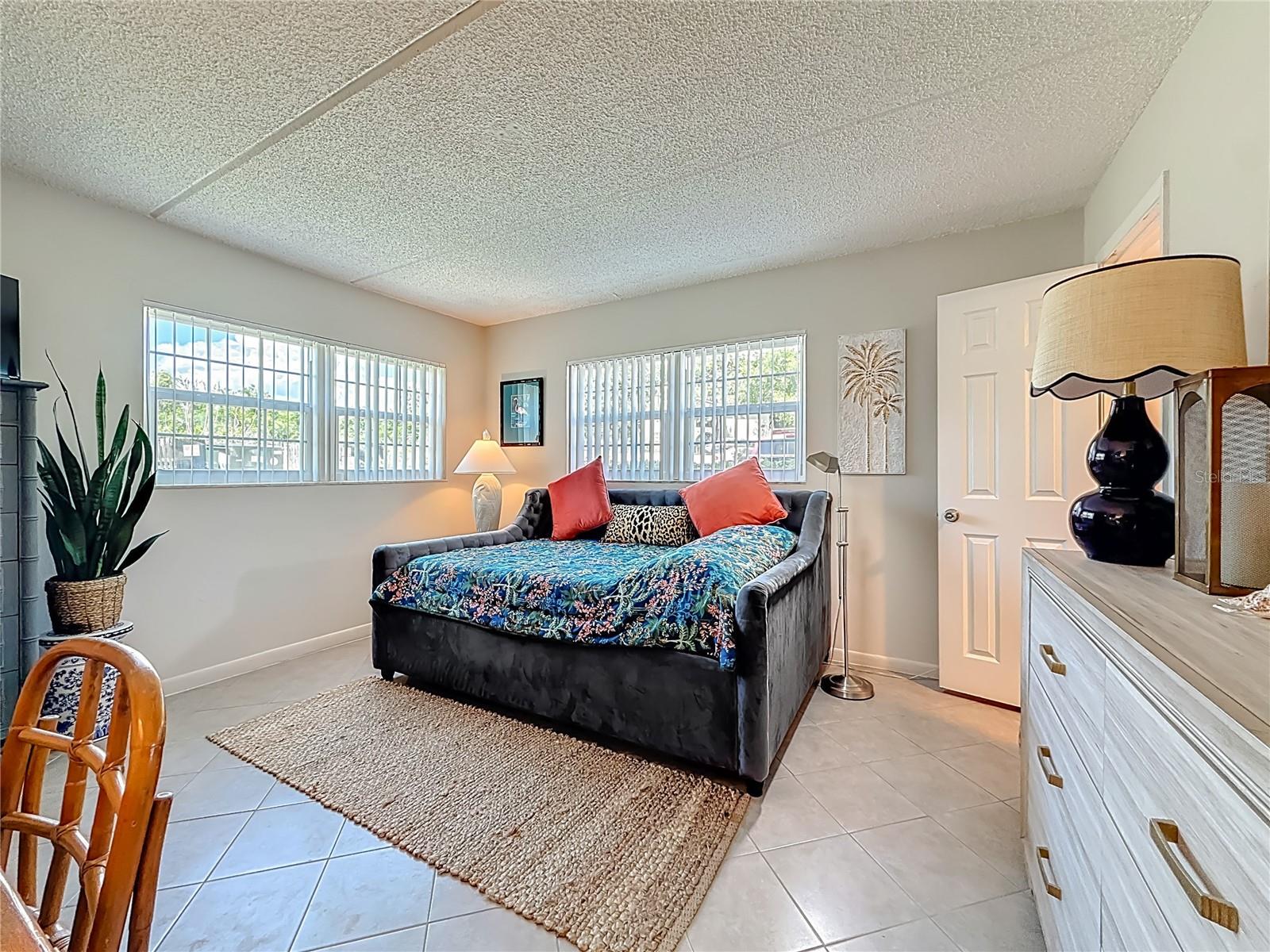 HARBOUR TOWNE CONDO - Residential