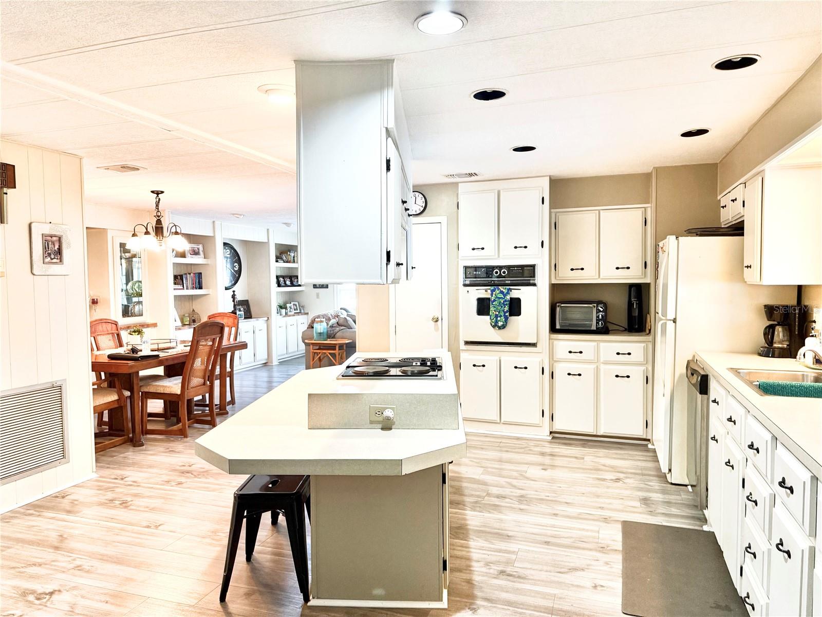 HIGH POINT SUB UNIT 2 BLK 17 LOT 9 - Residential