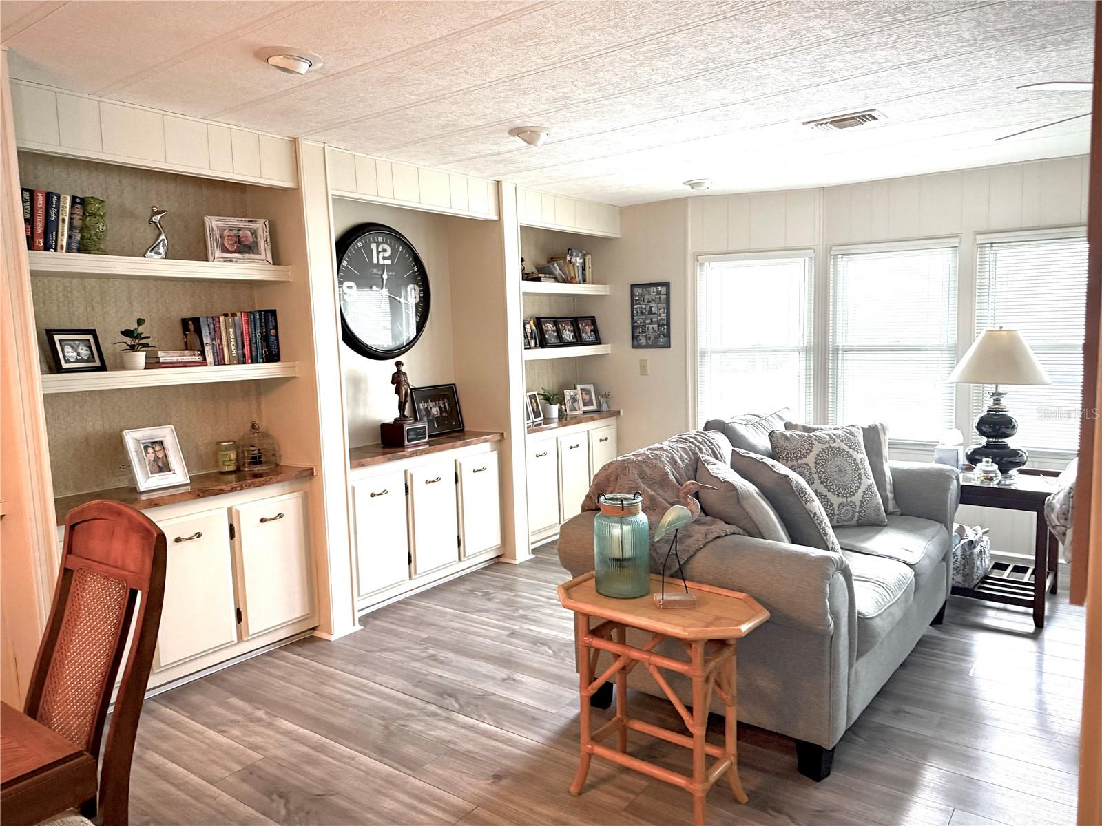 HIGH POINT SUB UNIT 2 BLK 17 LOT 9 - Residential