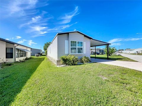 A home in LAKE WALES