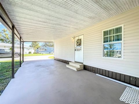 A home in LAKE WALES