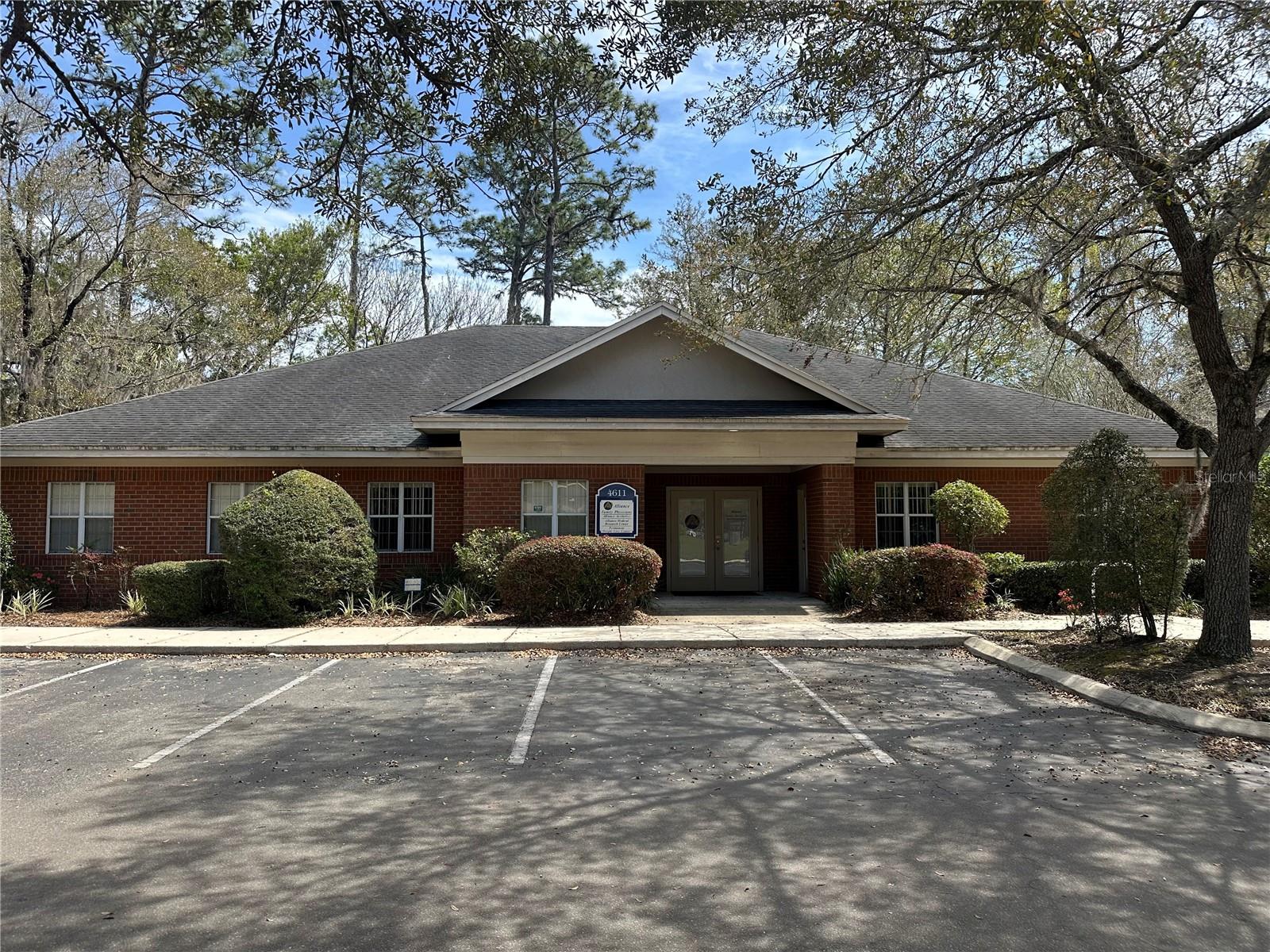 Medical office for lease in the Bristol Park NW 53rd Ave business corridor by Hunter's Crossing Publix plaza. Beautiful brick facade, lovely landscaping and plenty of parking. This is currently a 3684 SF suite (see MLS #GC529070) that can be easily demised into 2434 SF and 1250 SF suites. Suite A (2434 SF) would have large entry/reception area, 9 offices, open work or file area, 2 restrooms and kitchenette. See MLS #GC533590 for information on smaller suite.
