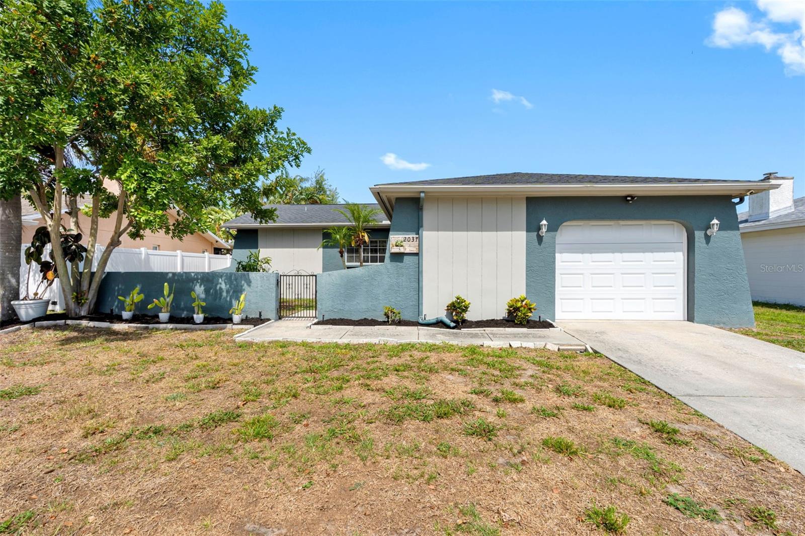 BEACON GROVES - Residential