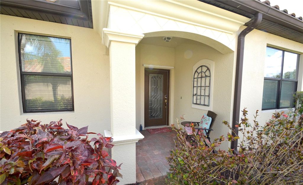 Photo of 6740 Willowshire Way, Bradenton, FL 34212 (MLS # A4648126)