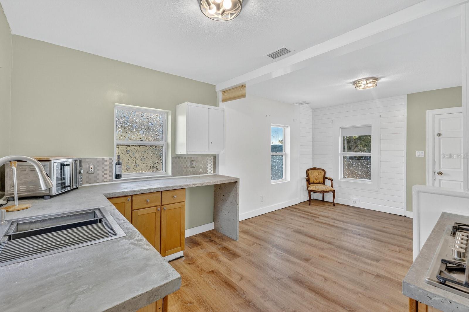 SUNSHINE PARK - Residential