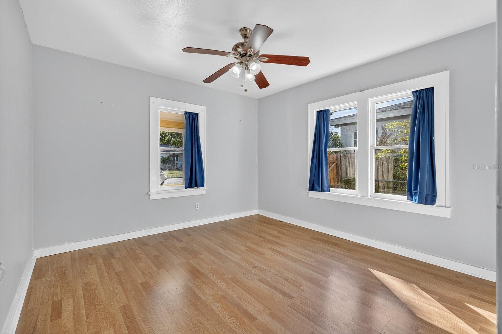 SUNSHINE PARK - Residential