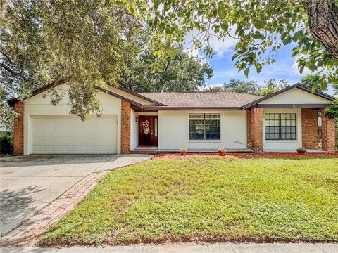 Photo of 2507 Creekview Circle, Oviedo, FL 32765 (MLS # O6334714)