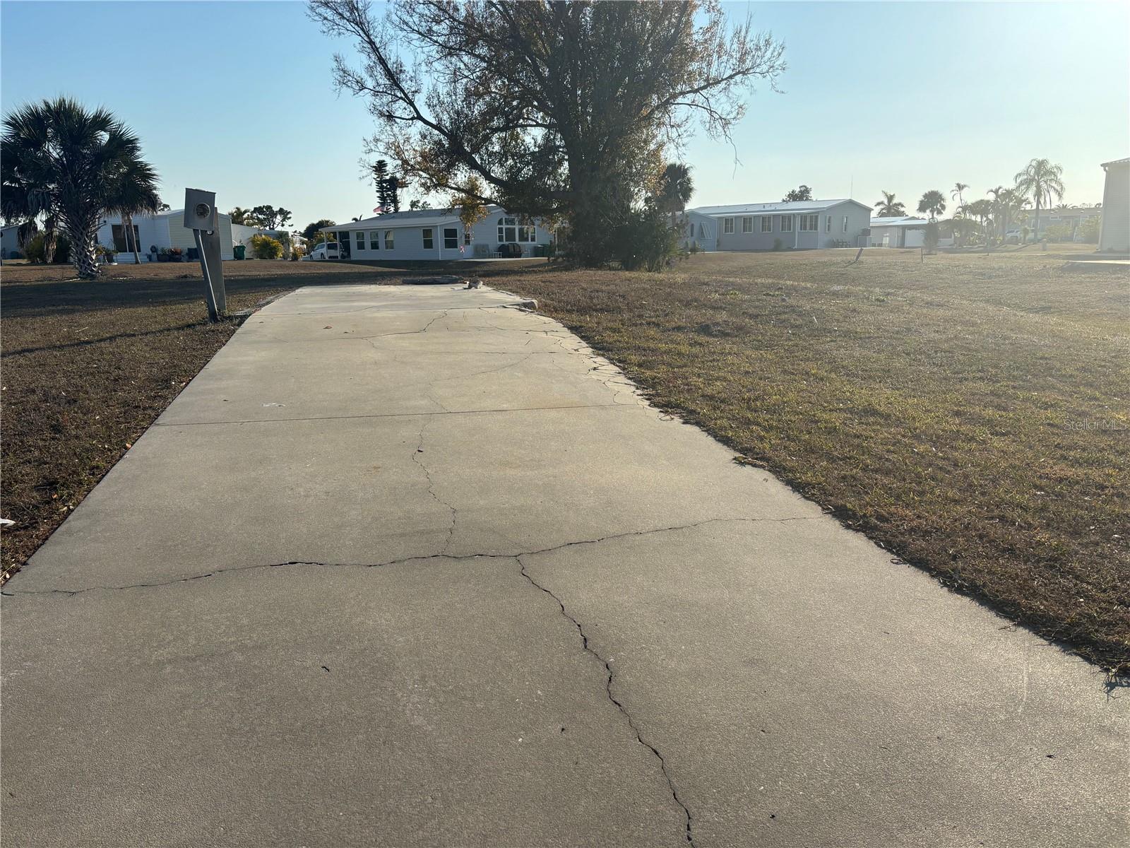 7437 LONGMONT LANE, PORT CHARLOTTE, FL, 33981 3 7437 LONGMONT LANE