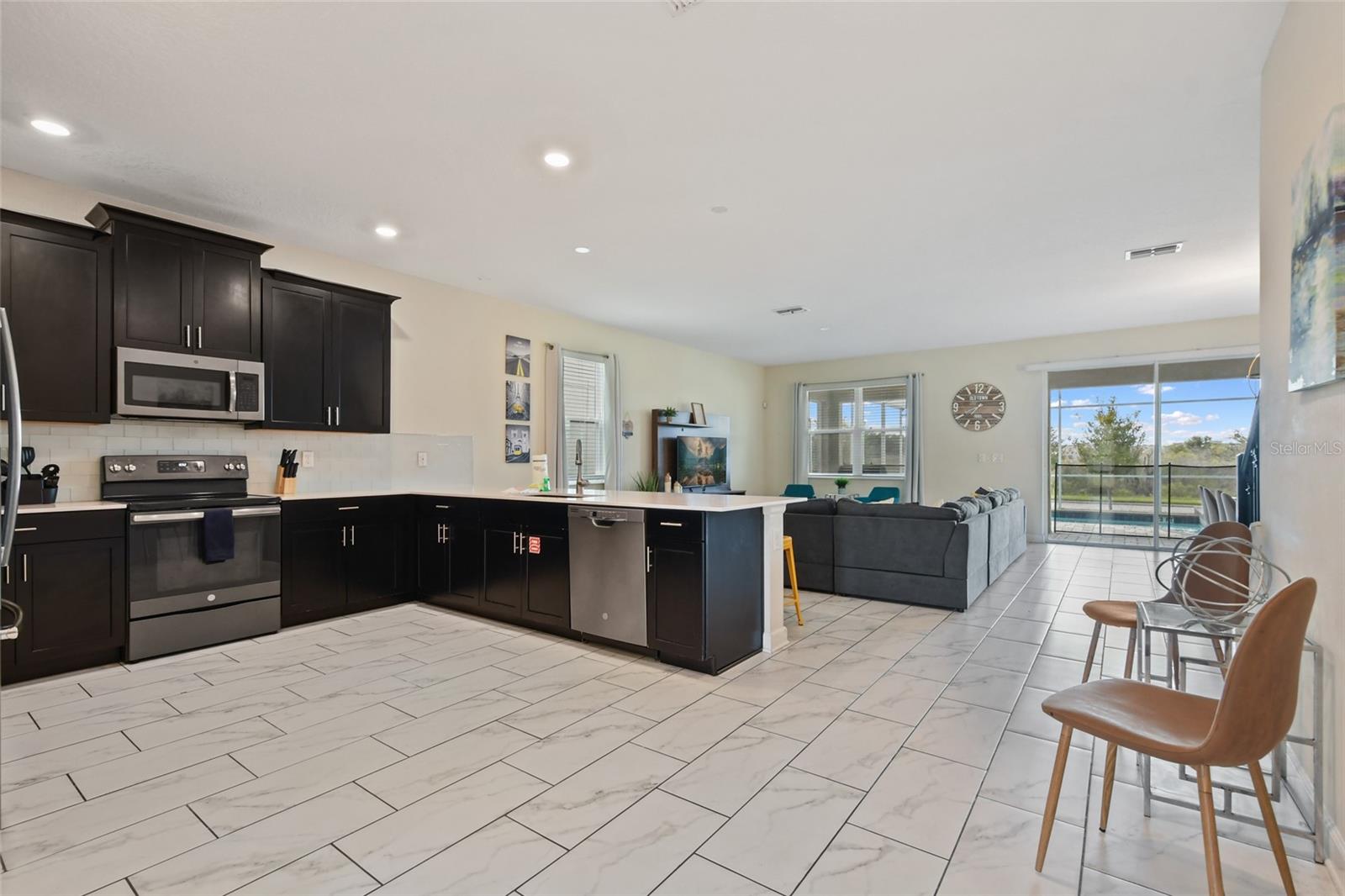 8842 CABOT CLIFFS DRIVE