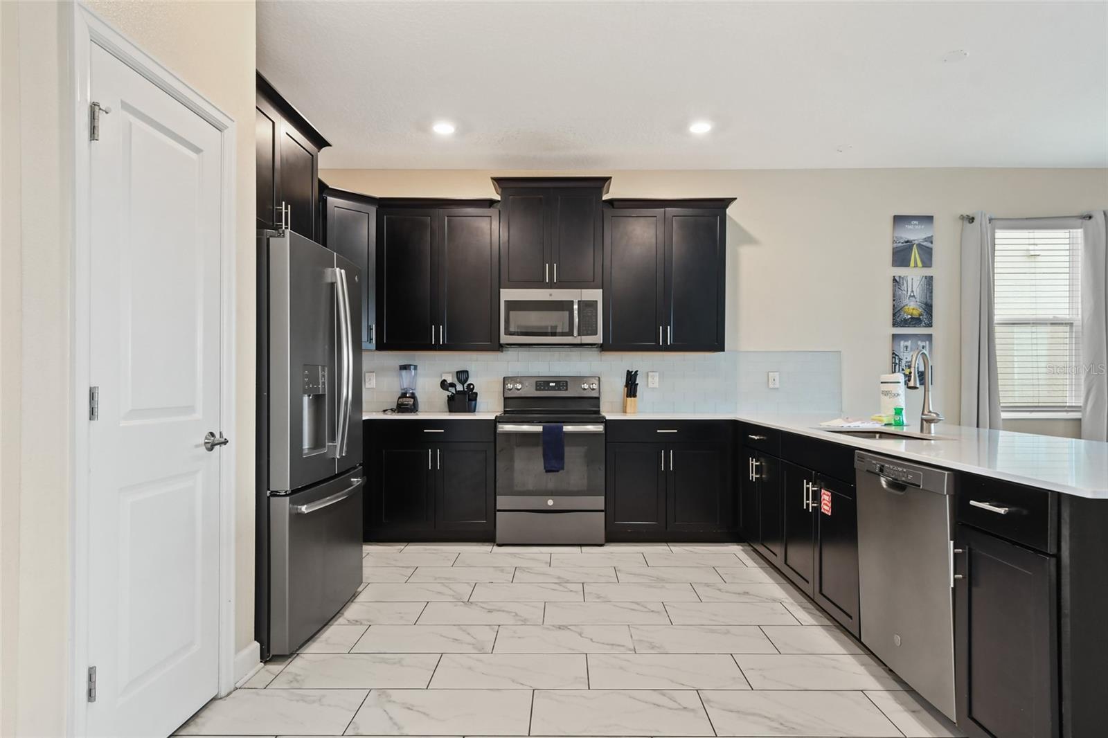 8842 CABOT CLIFFS DRIVE