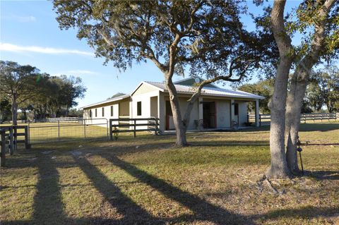 A home in DUNNELLON