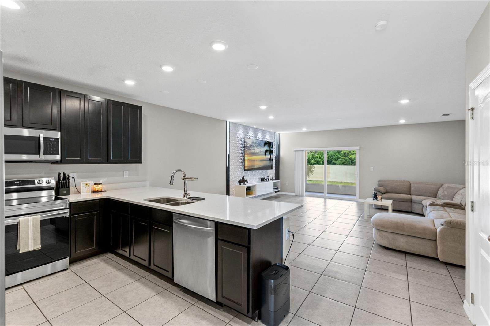 4827 CORAL CASTLE DRIVE