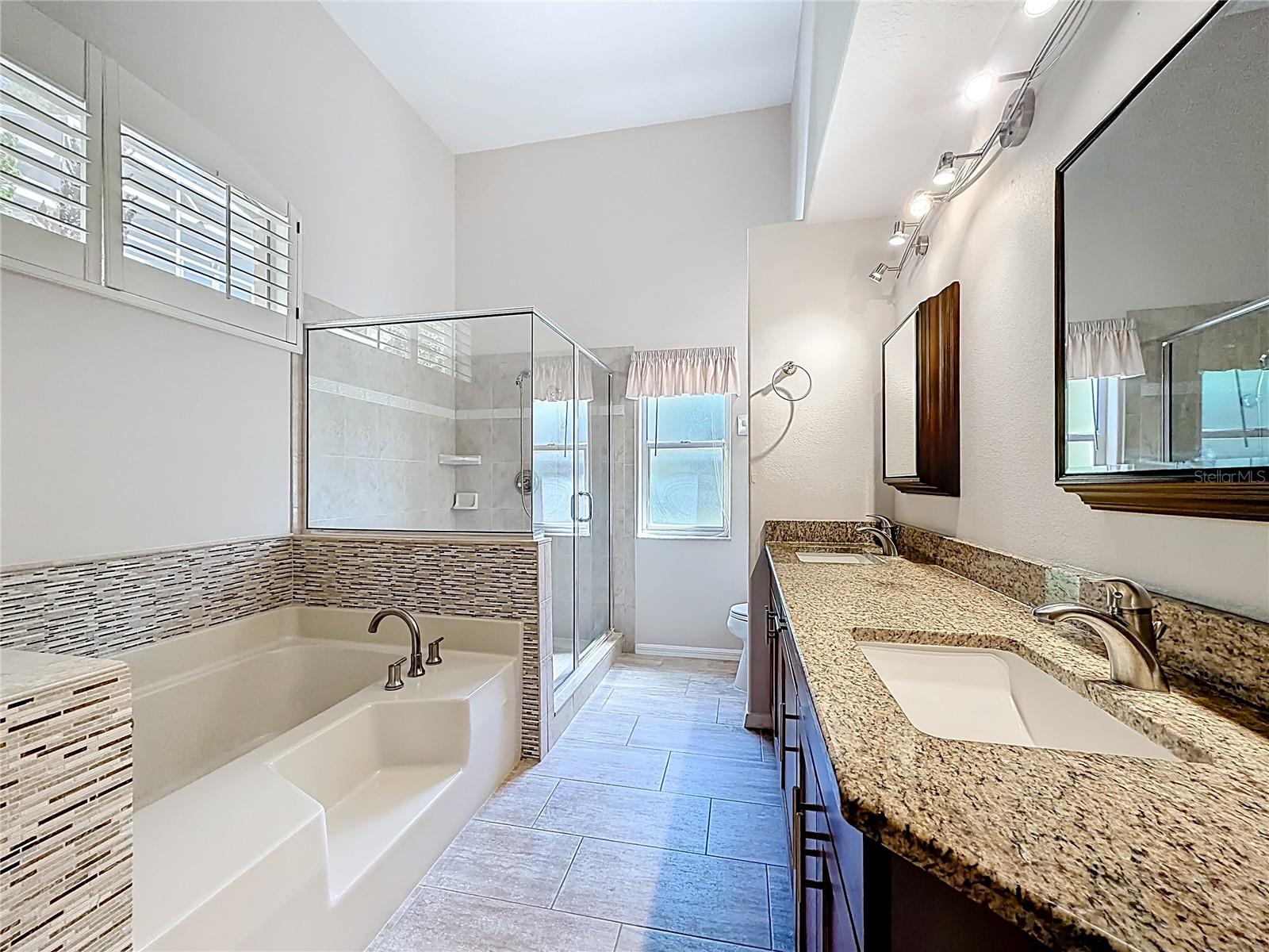 COURTYARDS & COACH HOMES - Residential